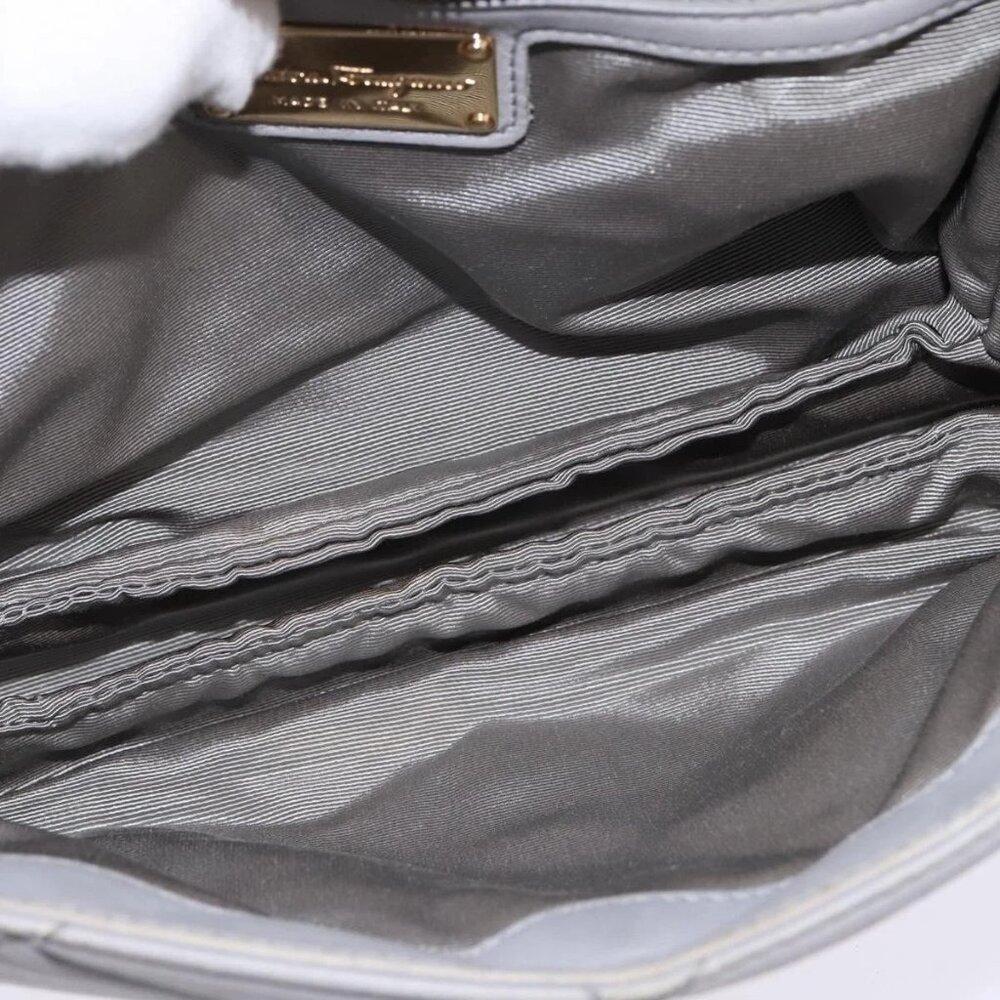 Salvatore Ferragamo Chain Vala Shoulder Bag Leather Gray Gold Auth 147515 - Picture 12 of 16